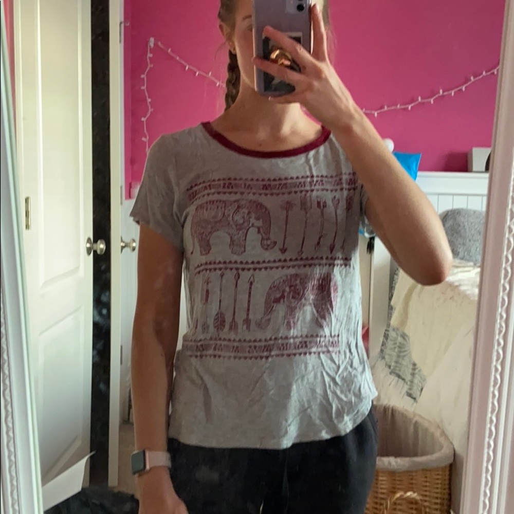 Short sleeve tee